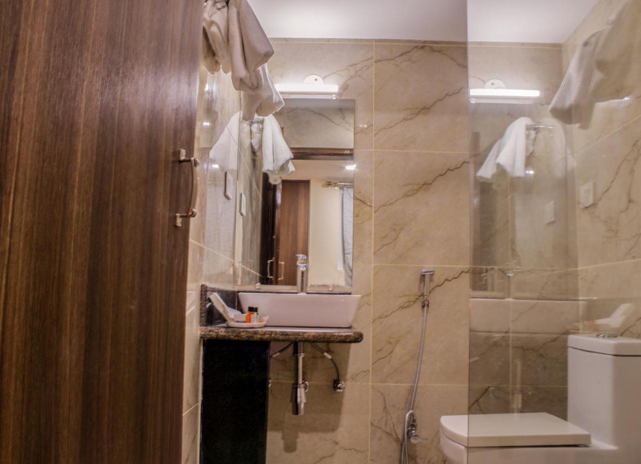Hôtel Lav Kush International à Bénarès Extérieur photo