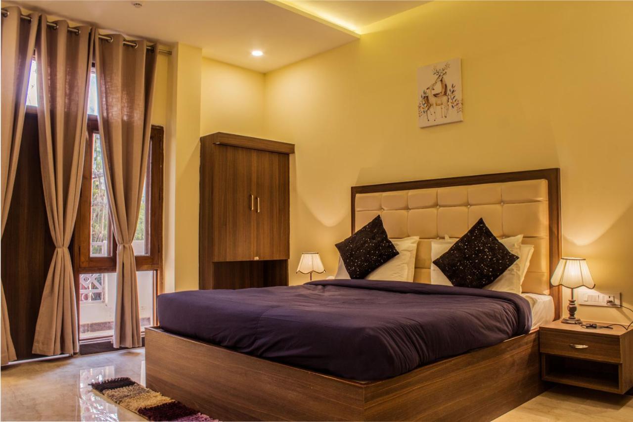 Hôtel Lav Kush International à Bénarès Extérieur photo