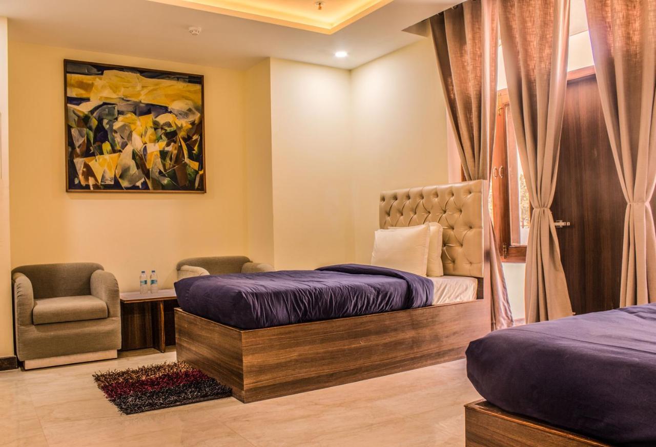 Hôtel Lav Kush International à Bénarès Extérieur photo
